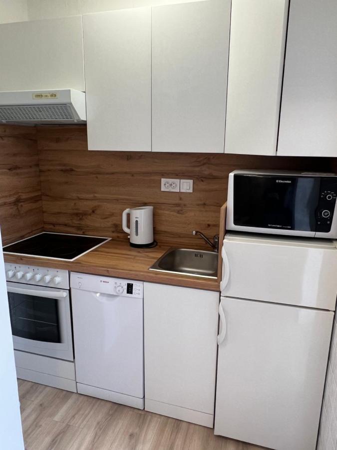 Apartmani Ivelic 수페타르 외부 사진